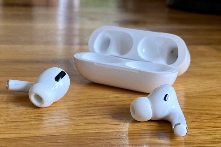 New AirPods, Great Fit And Sound, MagSafe Is Justice.