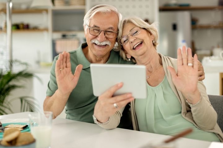 Internet For Seniors – What Should It Be Like?