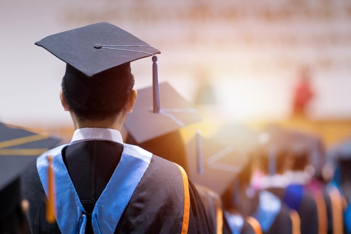 How to Get an Instant Student Loan After Financial Aid Falls Through